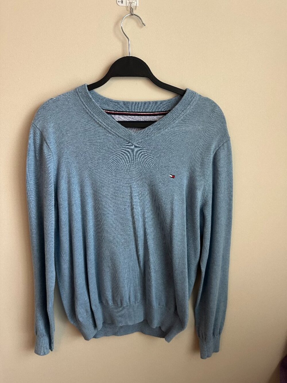 Tommy Hilfiger Light Blue Pima Cotton V-Neck Sweater Size Small
